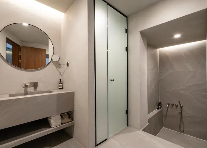 Urban Egg Гостевой дом 3*